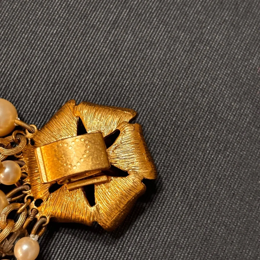 Elegant Multi-Strand Pearl and Gold Necklace - Picture 8 of 13